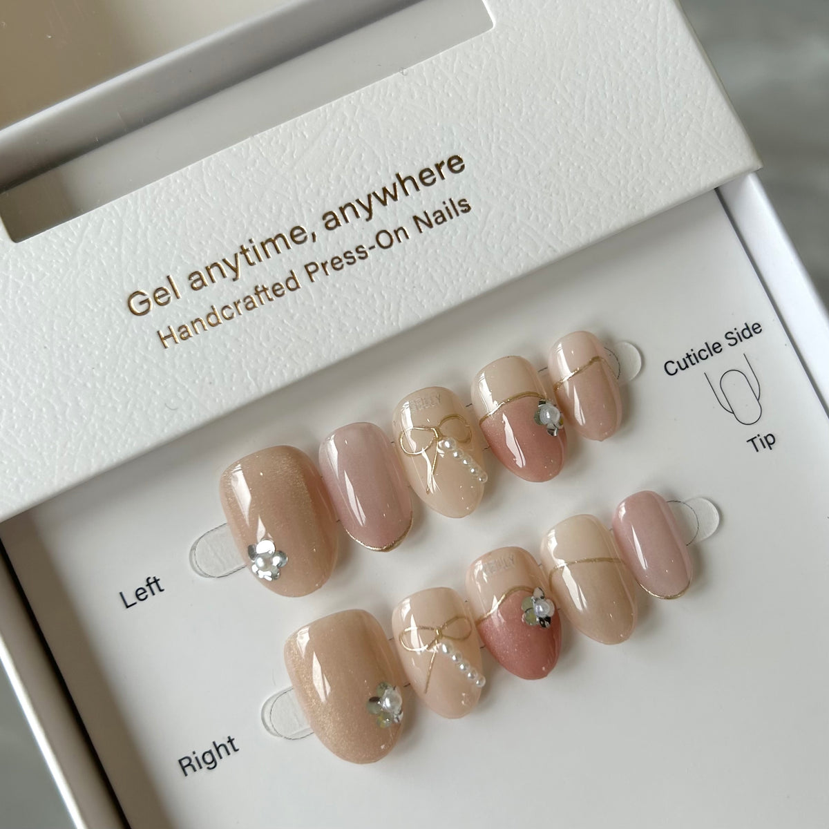 Set of GELLY press-on nails with pearl ribbon designs
