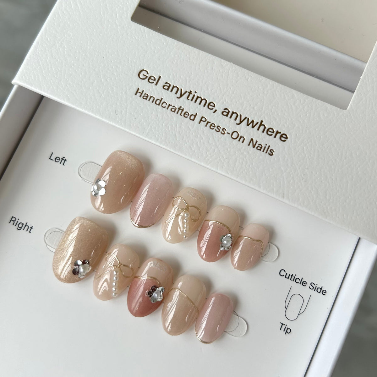 Set of GELLY press-on nails with pearl ribbon designs