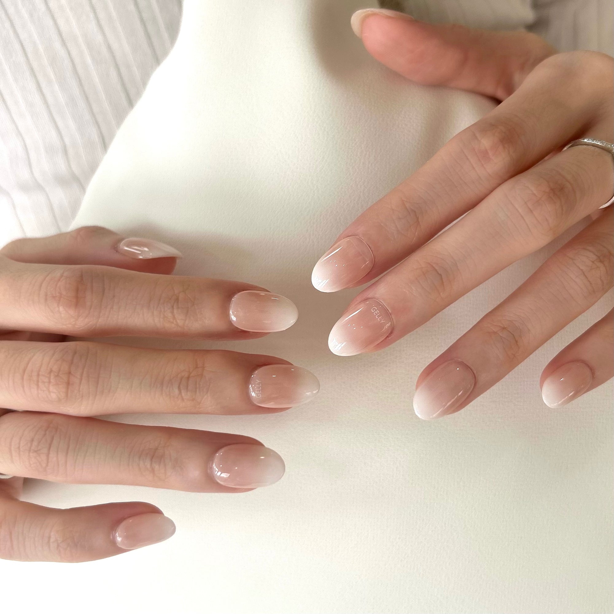 裸粉漸變美甲 Ombre press on nails
