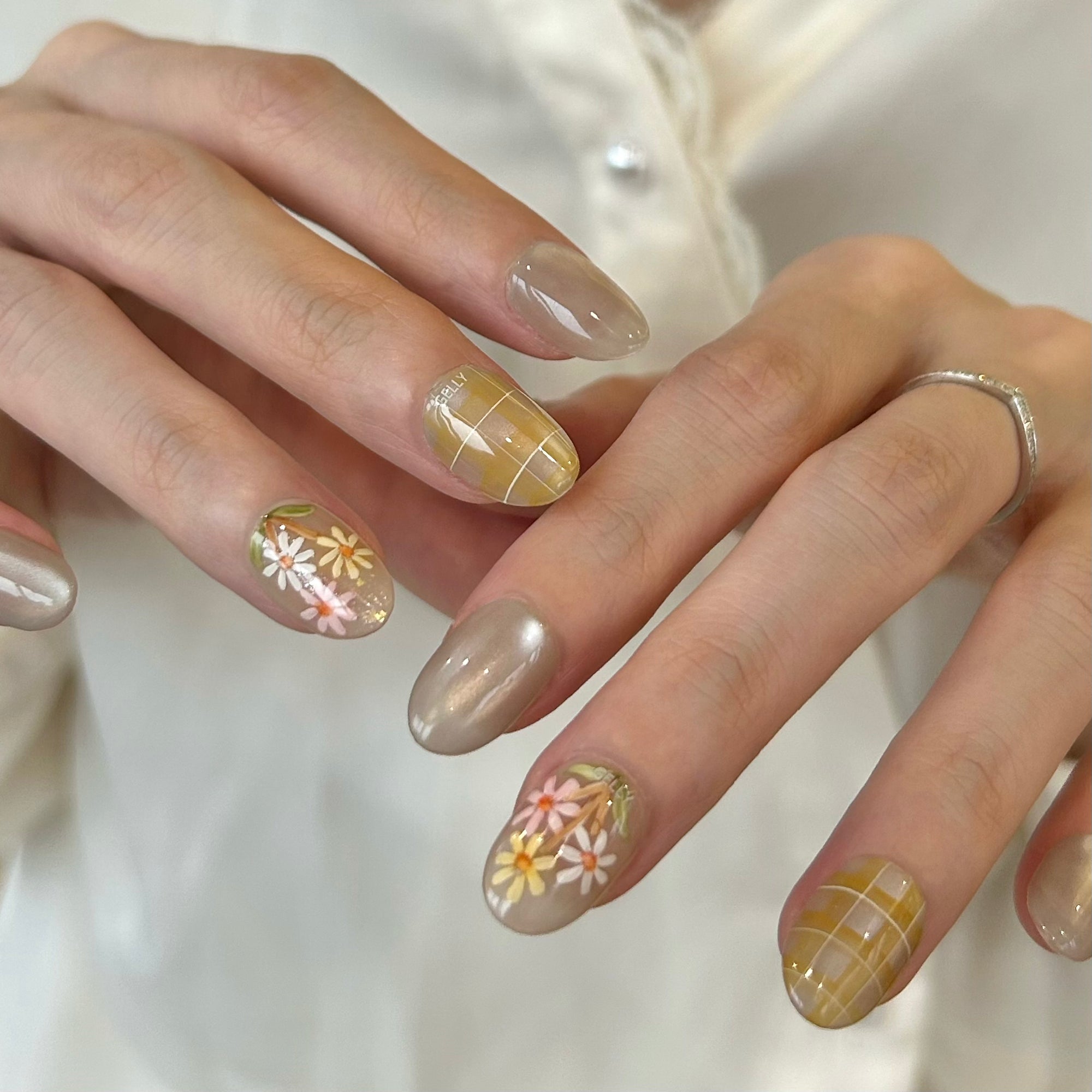press on nail Singapore, 穿戴甲