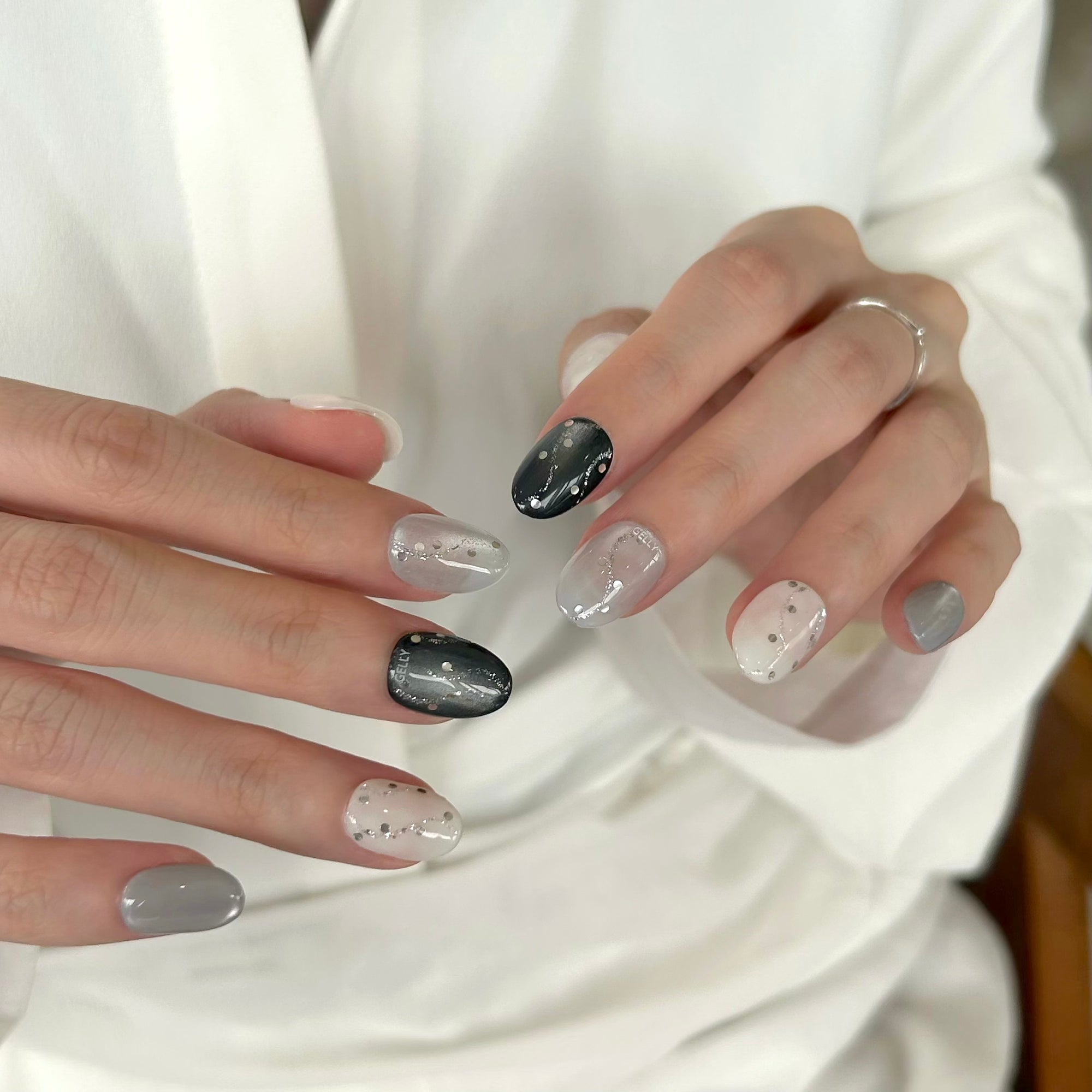 Press on nail Singapore, 穿戴甲