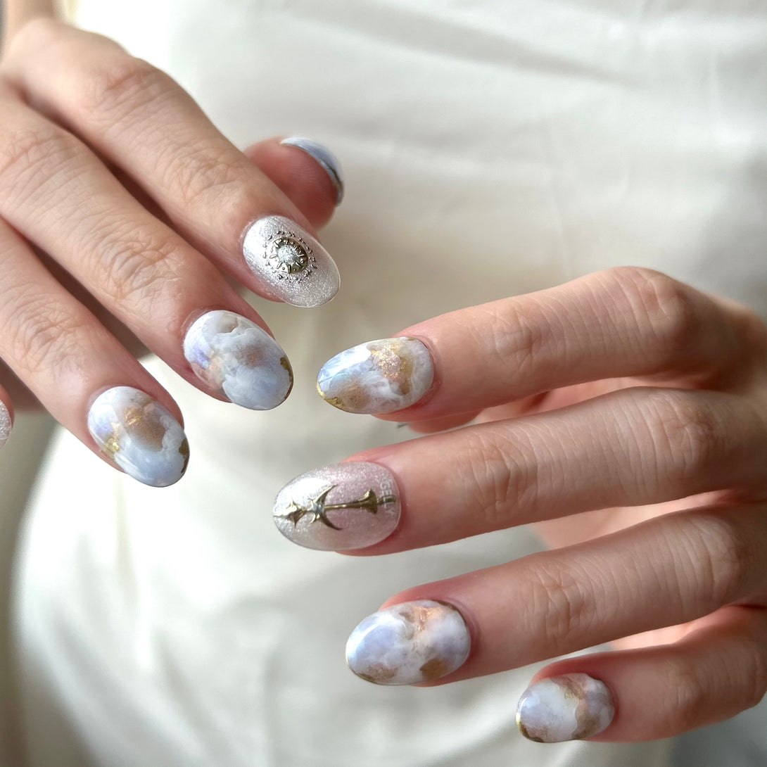 Goddess of Wisdom Athena, blue and gold marble press on nail 藍白色暈染穿戴甲