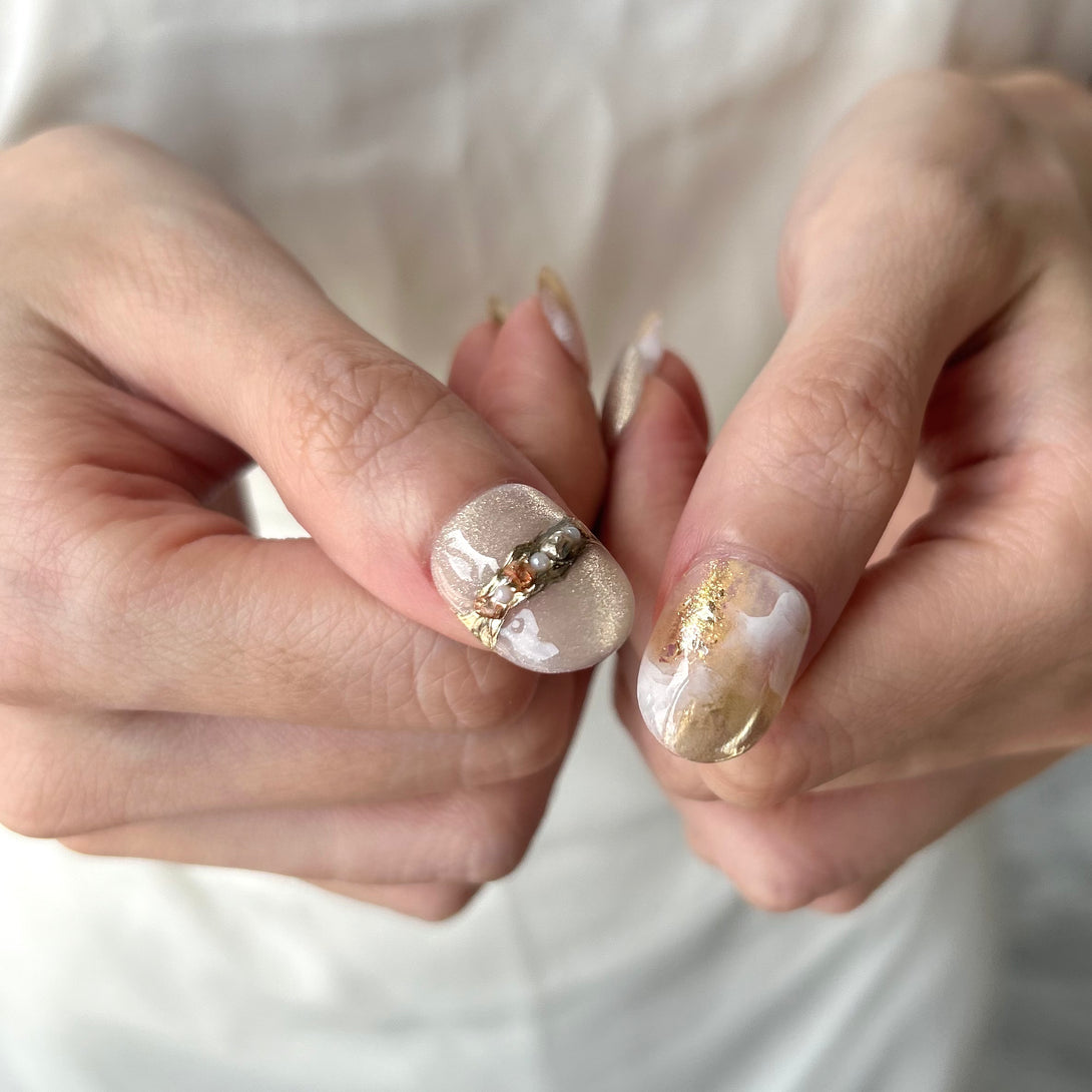 Goddess of Dawn- Eos , gold marble press on nail 金色暈染穿戴甲